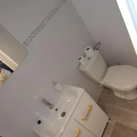 Apartman Studio Meuble Tres Bon Etat